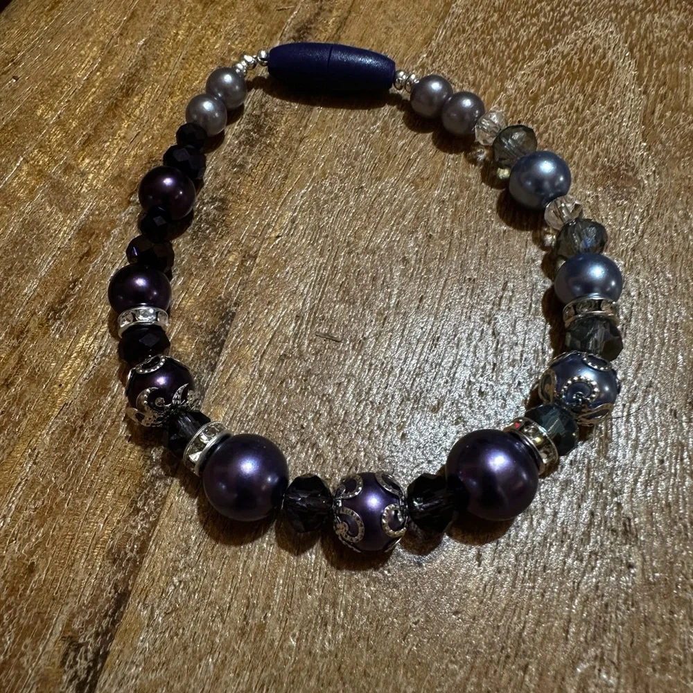 Elegant Purple and Silver Beaded Cat Collar